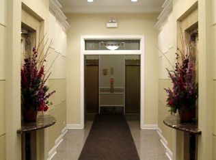 807 Church St APT 502, Evanston, IL 60201