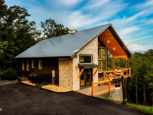 2917 Redtail Rd, Sevierville, TN 37862