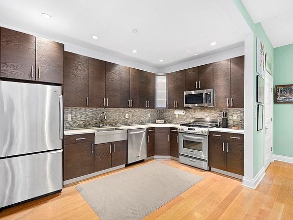5th image of 71 Carroll St APT 3C