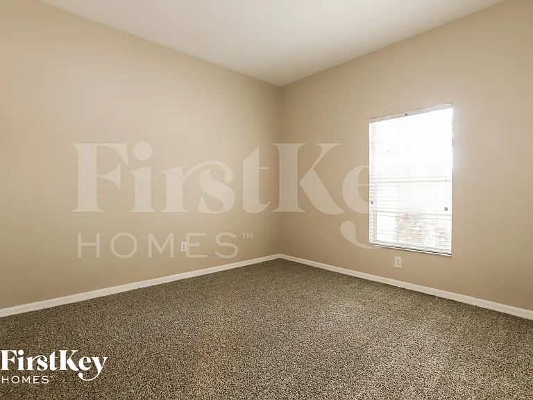 734 Star Pointe Dr — Photo 12
