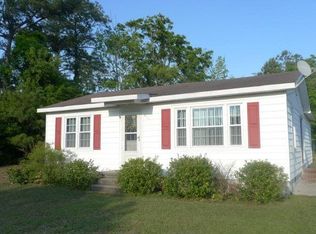 519 Moore Landing Rd, Sneads Ferry, NC 28460