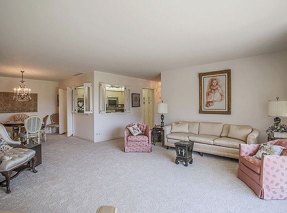 2nd image of 1 Oak Brook Club Dr #30