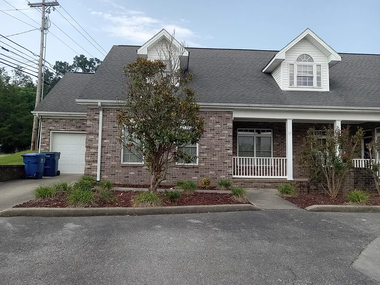 11 Margaret Rose Ln — Photo 2