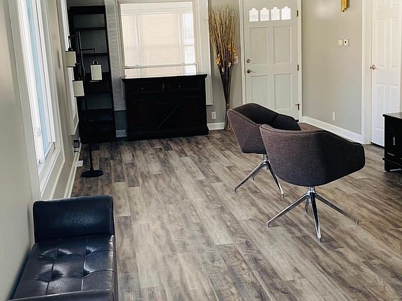 4th image of 490 Sartor Ln