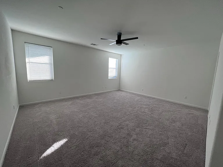 1400 Van Zee Dr — Photo 24