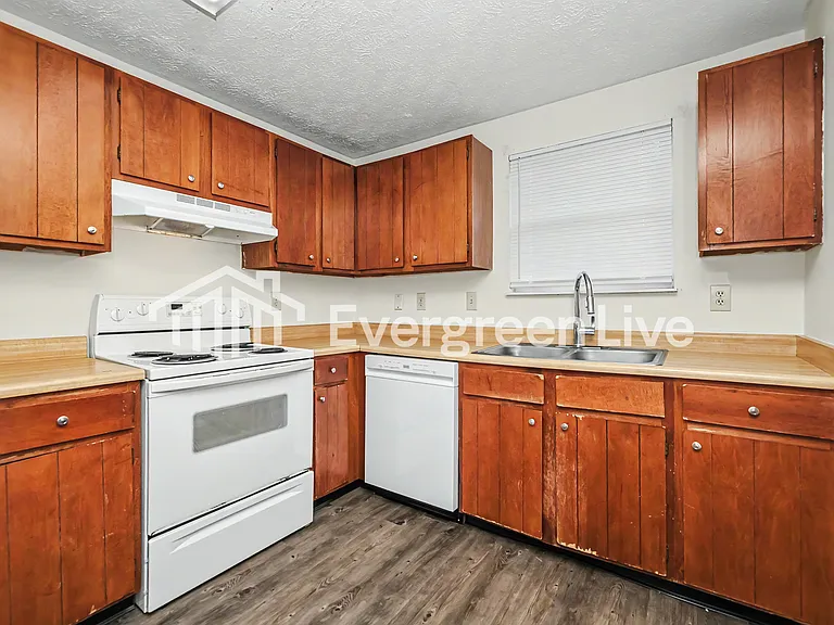 8298 Sunnyvale Cir — Photo 7