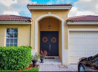 15963 SW 99th Ln, Miami, FL 33196