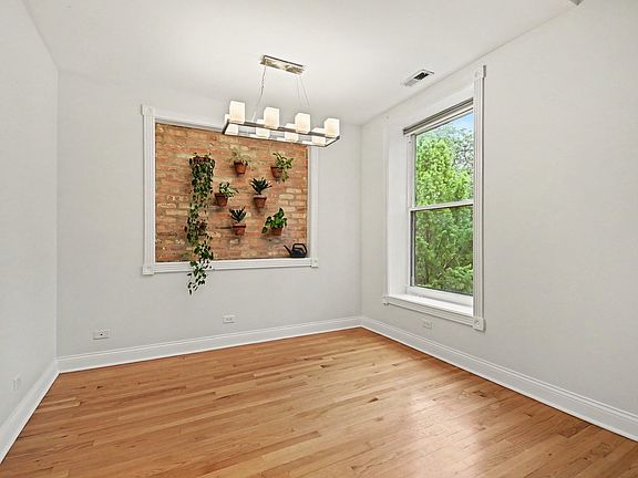 5th image of 5210 N Winthrop Ave APT 2