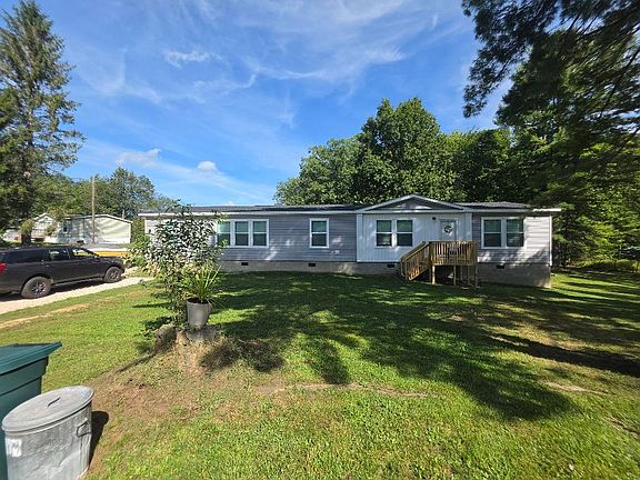 2nd image of 322 Pinewood Dr