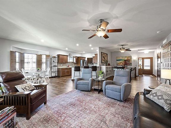 5th image of 1659 Clifford Ln