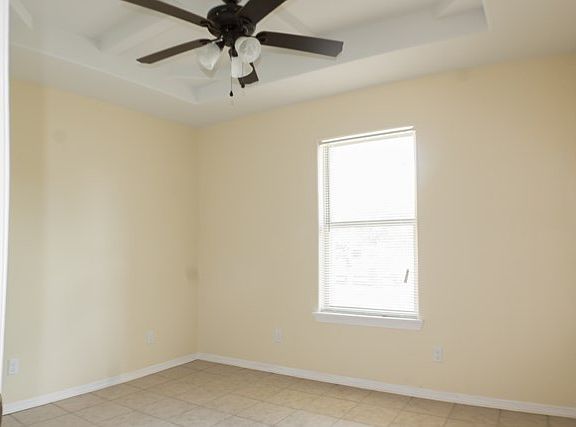 4th image of 2905 Nikkie Ln