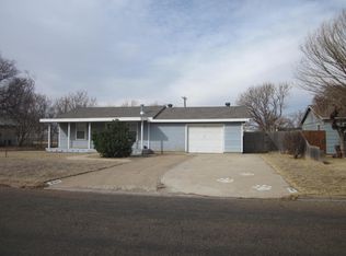 903 Amarillo St, Plainview, TX 79072