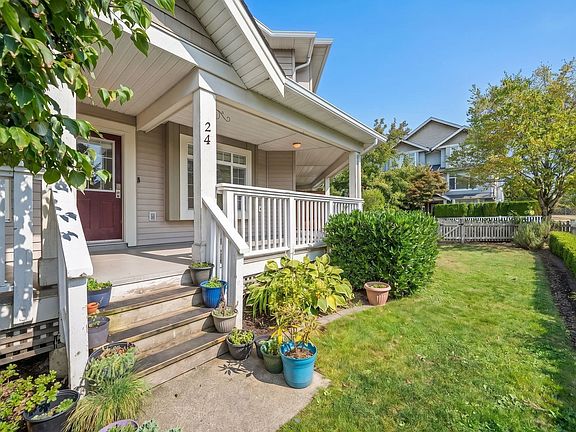 4th image of 6852 193rd St #24