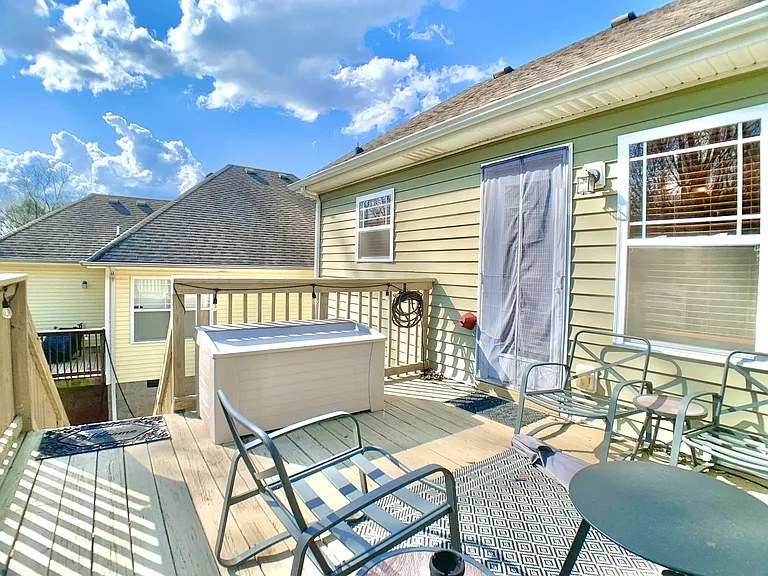 1016 Sunset Dr — Photo 37