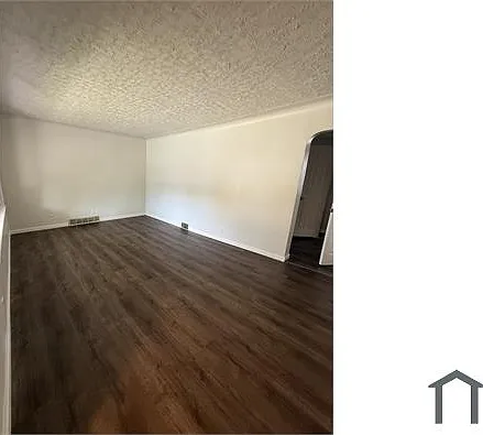 3 bed, 1200 sqft, $1,700 — Photo 3