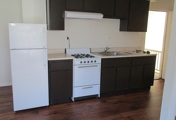 4th image of 411 Anacapa St APT 6