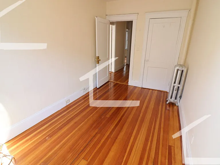 6 Barrows St #4 — Photo 11