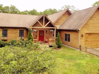 373 Iacuele Dr, South Kingstown, RI, 02879