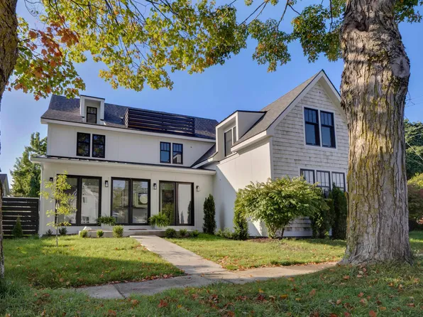 911 Wayne St, Traverse City, MI 49684