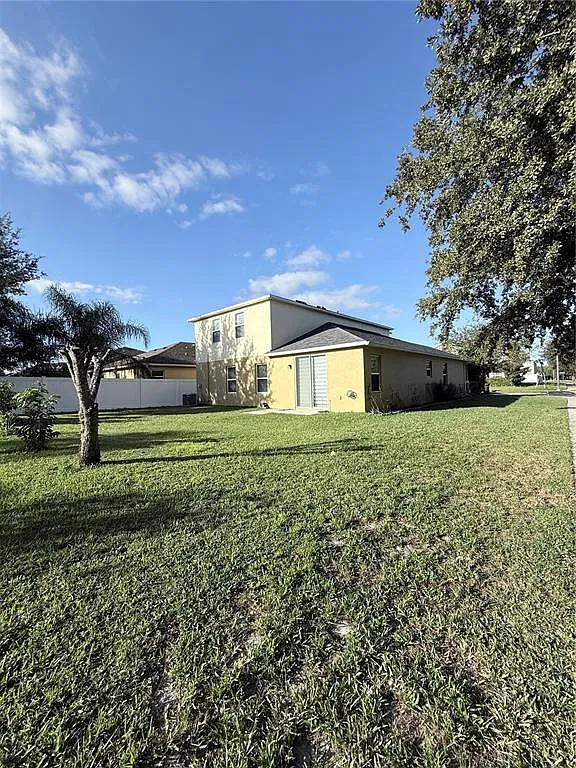 4 bed, 2.5 bath, 2872 sqft, $2,750 — Photo 3