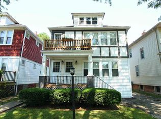 1324-1322 Wayburn St, Grosse Pointe, MI 48230