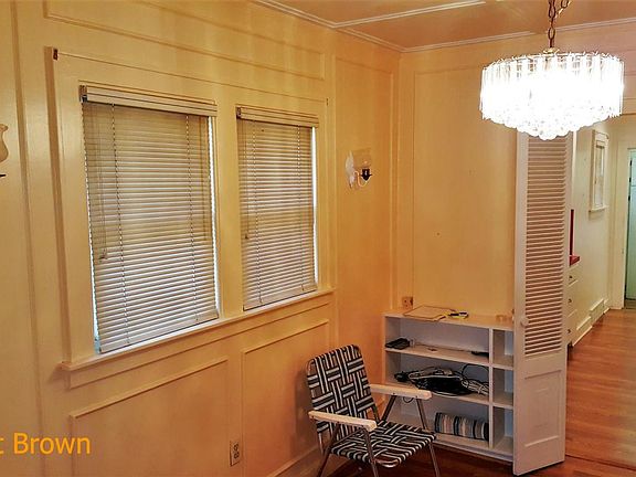 5th image of 2740 Brooklyn Ave SE
