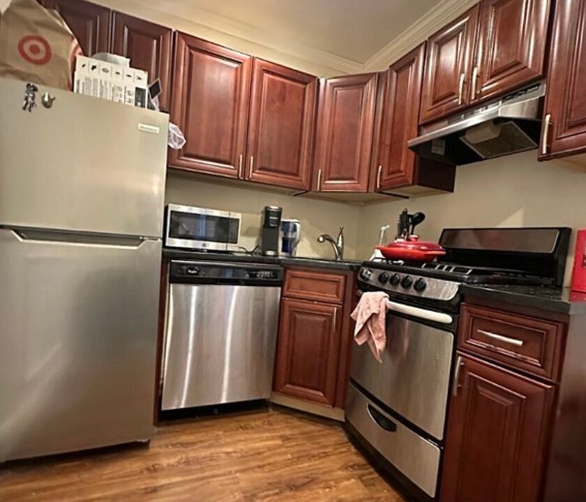 1st image of 142 Kenrick St APT 2