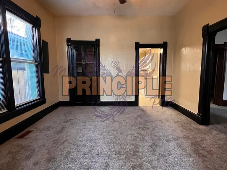 517 W Granite St — Photo 8