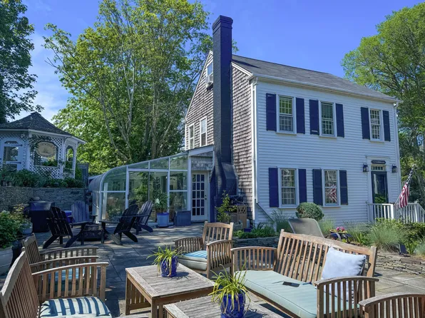 33 Pleasant St, Nantucket, MA 02554