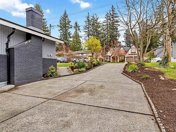 3rd image of 6615 Lyon Rd