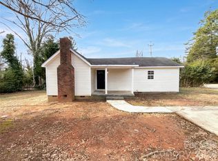 1903 Winget St, Dallas, NC