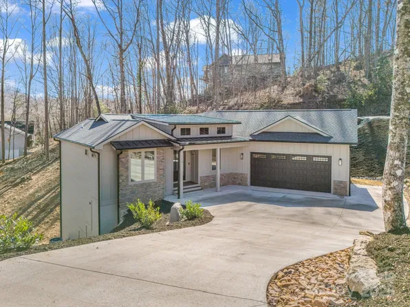 113 Foxwood Dr, Hendersonville, NC 28791