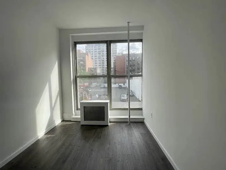 359 W 52nd St #2 — Photo 6