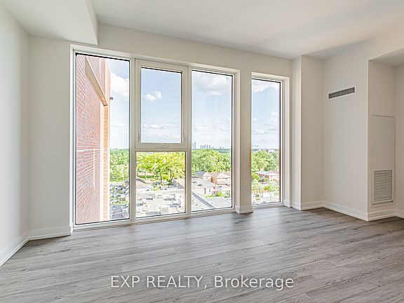 4th image of 2300 Saint Clair Ave W #803