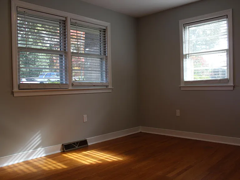300 Harris Rd — Photo 6