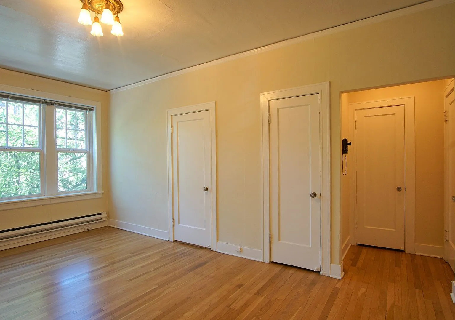 NW Sunny Second Floor Studio Available Very Soon! — Photo 3