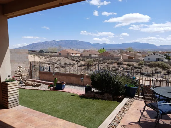 10436 Chandler Dr NW, Albuquerque, NM 87114