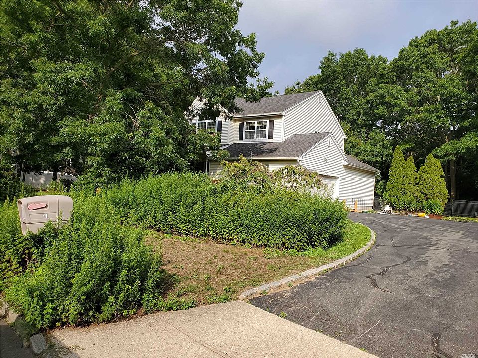 2nd image of 11 Applecross Ln E