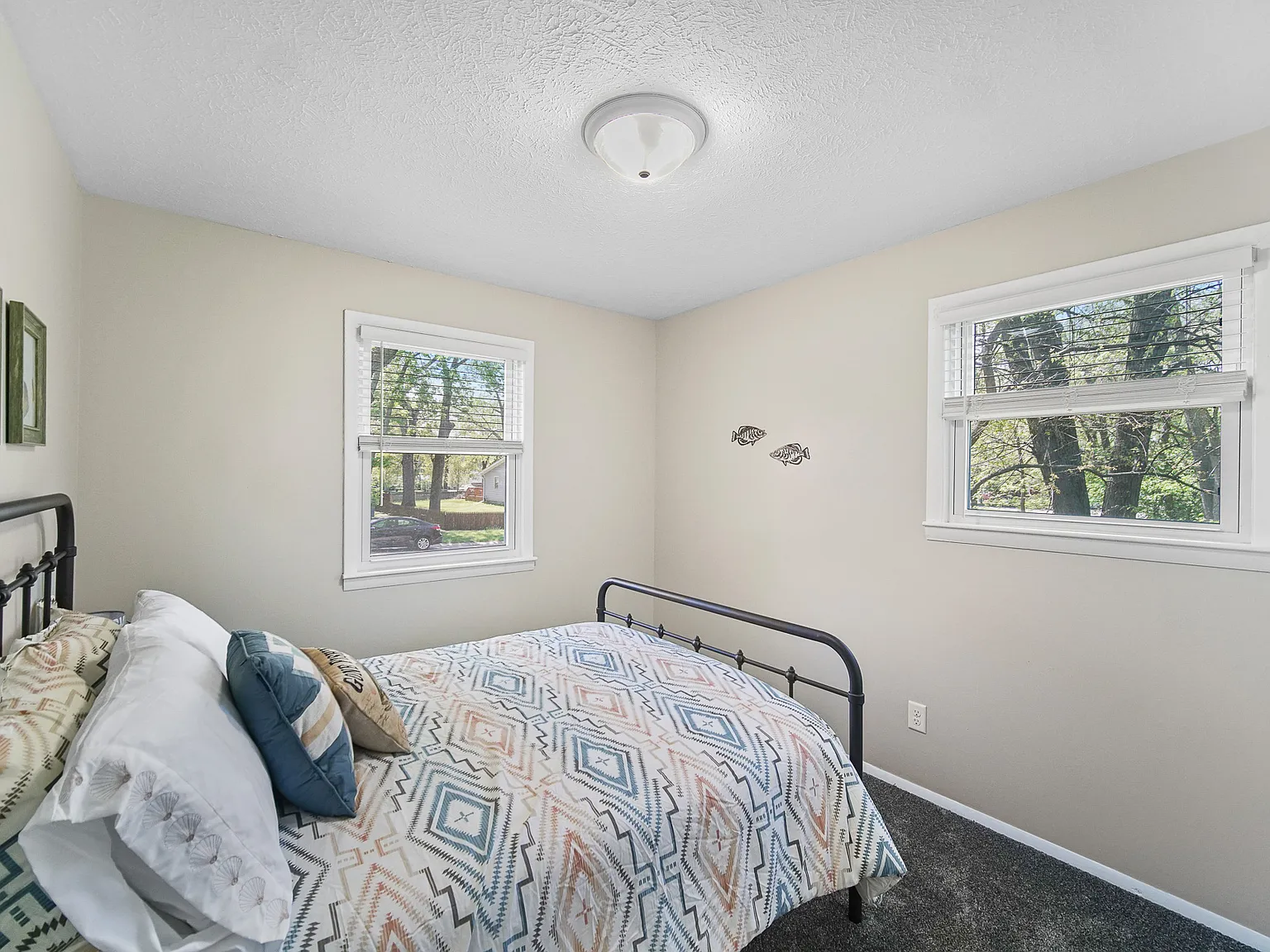 3 bed, $3,870 — Photo 4