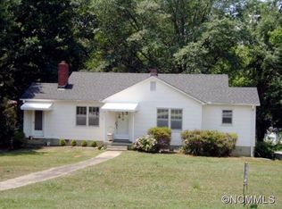 107 N Oak Ave, Landrum, SC 29356