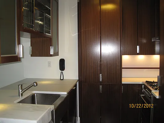 Rented by New York Residence | media 27