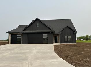 25610 739th Ave, Grand Meadow, MN 55936