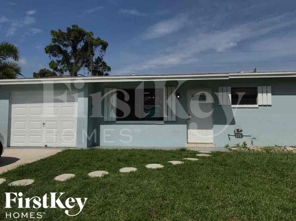 1389 Meadowbrook Dr