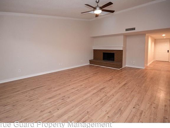 2nd image of 941 Middle Cove Dr