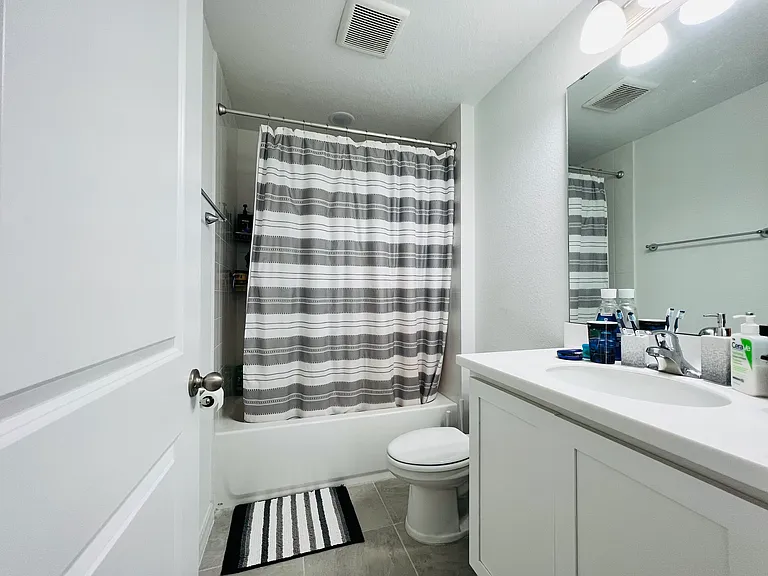 1561 Discovery St — Photo 12