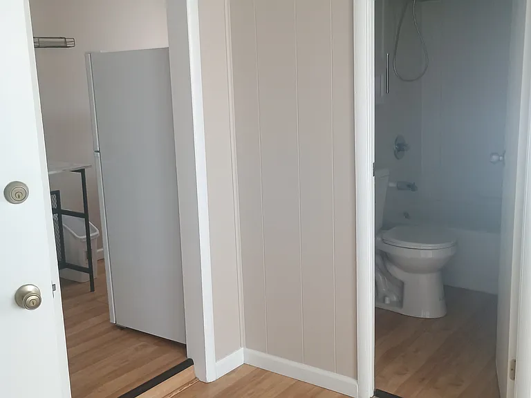 236 Kingsboro Ave #3 — Photo 3