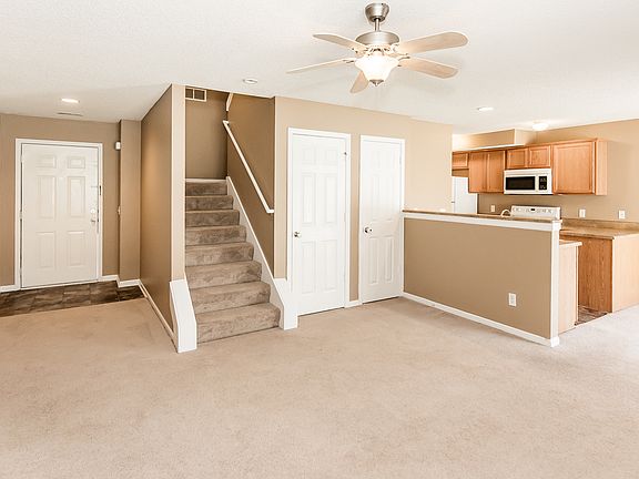 4th image of 2606 Deerfield Blvd