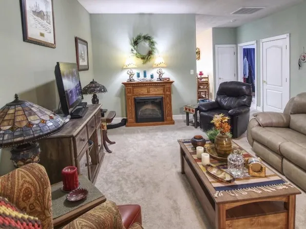 12921 Little Hayden Cir, Hagerstown, MD 21742