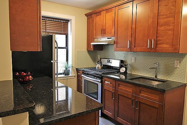 1st image of 20-34 31st St #B5