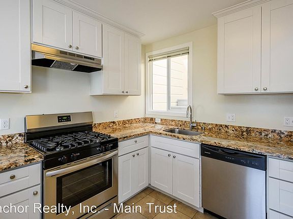 5th image of 115-117 N Willard St #115
